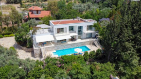 Villa Yusufcuk, spacious family friendly villa in Faralya near Fethiye with amazing sea views, Uzunyurt